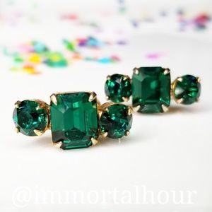 Vintage Green Glass Screw Back Earrings